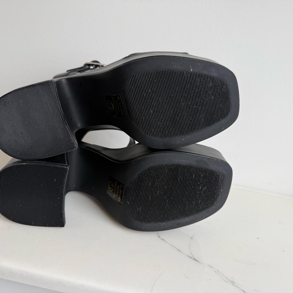 Black Platform Chunky Heel - Picture 6 of 6